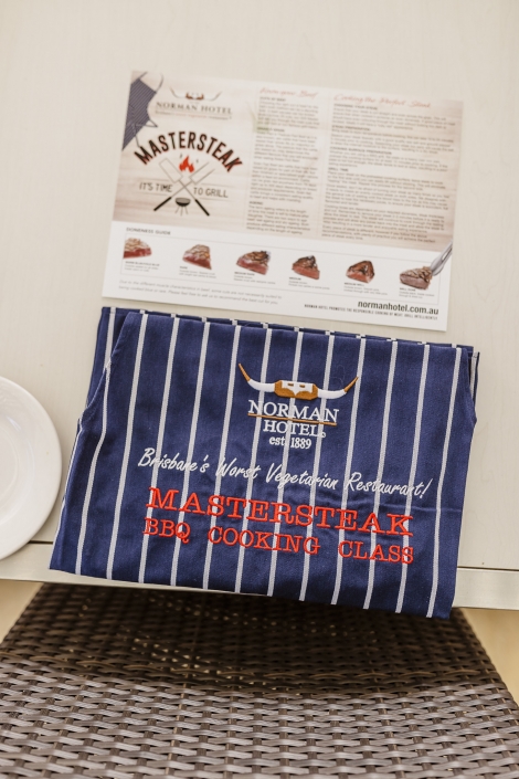 Mastersteak BBQ Cooking Class Apron and Cooking Card