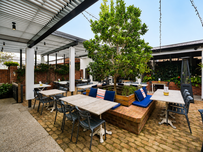 Norman Hotel Garden 6